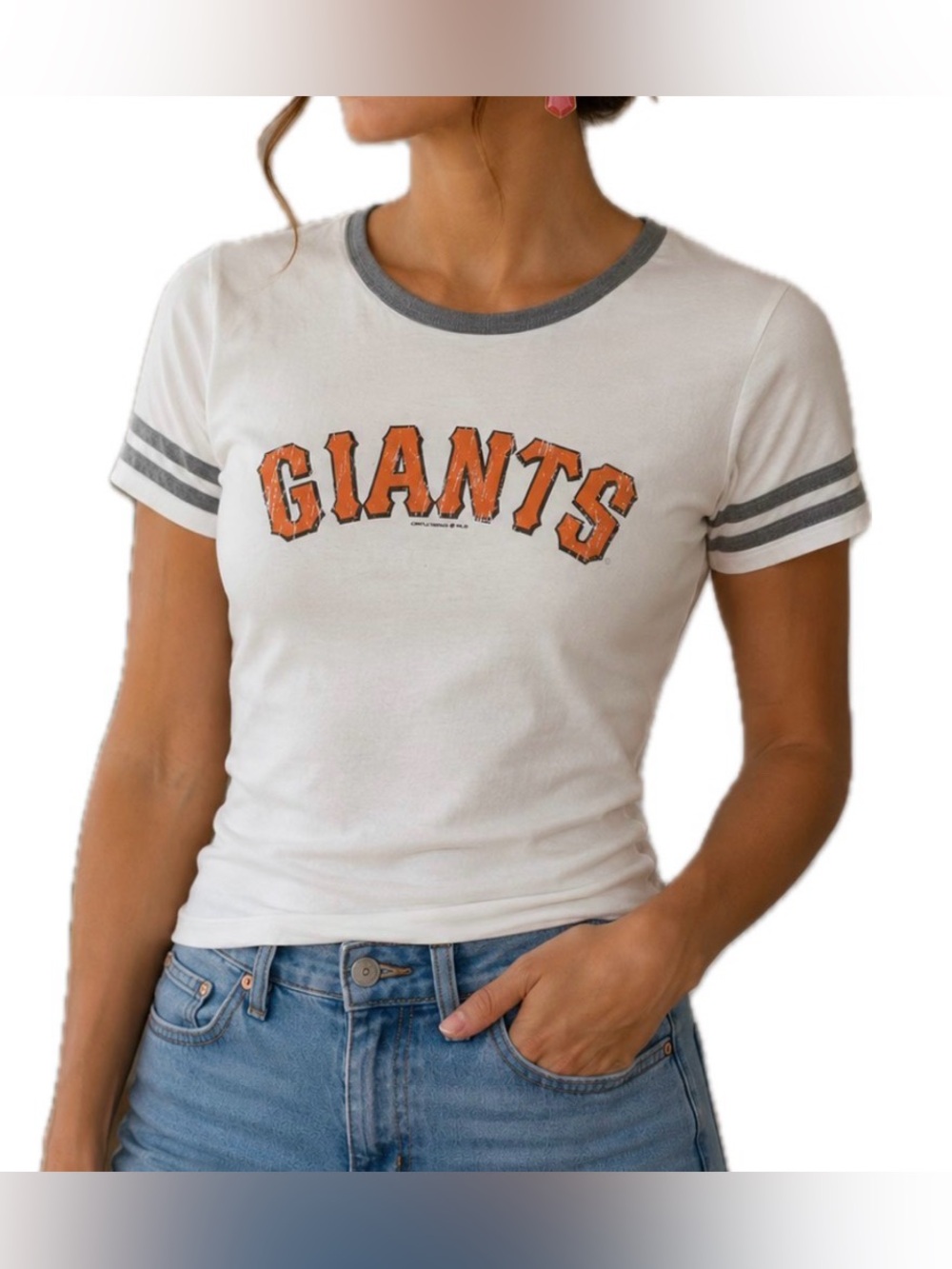 NWT. Giants T-Shirt. Size M